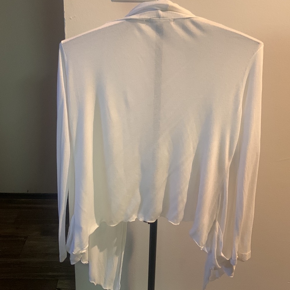 White Cardiy - Picture 2 of 4